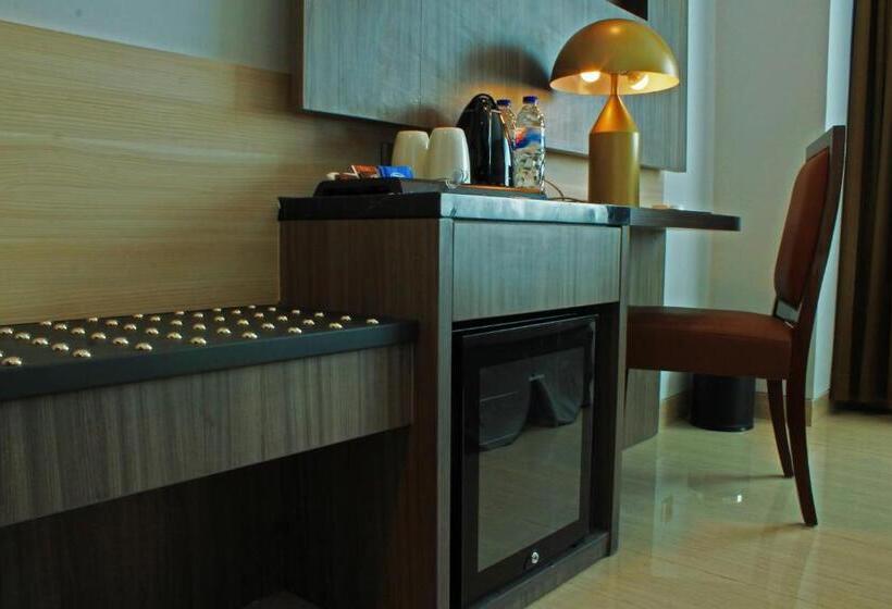 디럭스 룸, Arthama Hotels Makassar