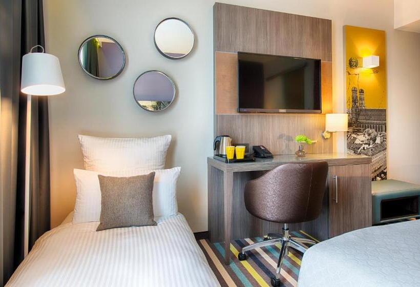 Трехместный Номер Комфорт, Leonardo Hotel Munich City East