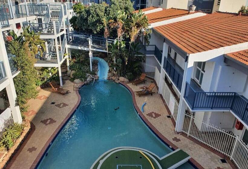 דירת חדר נוף לים, Coastal Oceanview 2bedrm 2bath Pool & Slide!