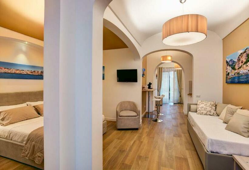 デラックスファミリールーム, Cuore Di Sorrento Suites