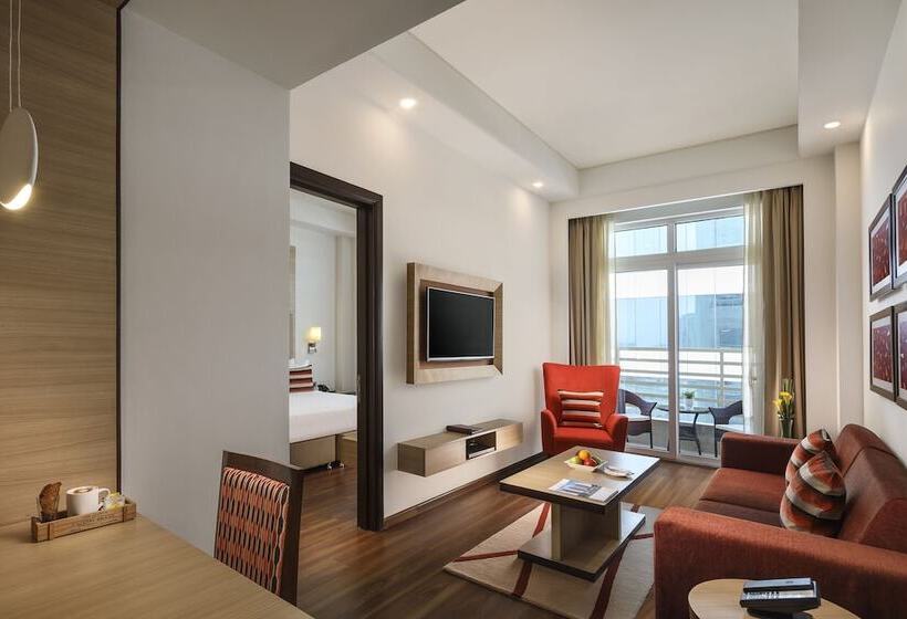 Президентский Люкс, Sandal Suites By Lemon Tree Hotels