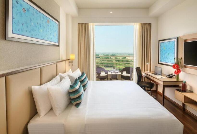 Люкс, Sandal Suites By Lemon Tree Hotels