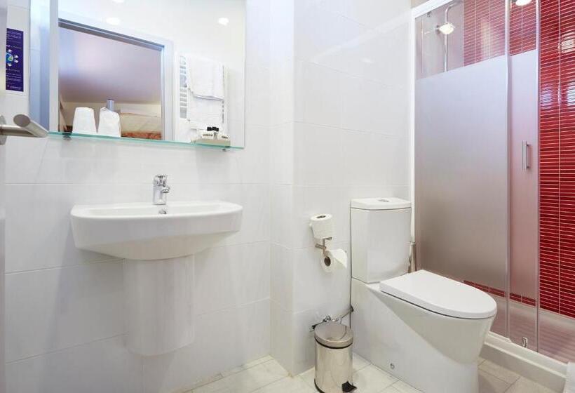 اتاق خانوادگی, Suites & Hostel Cidade Aveiro