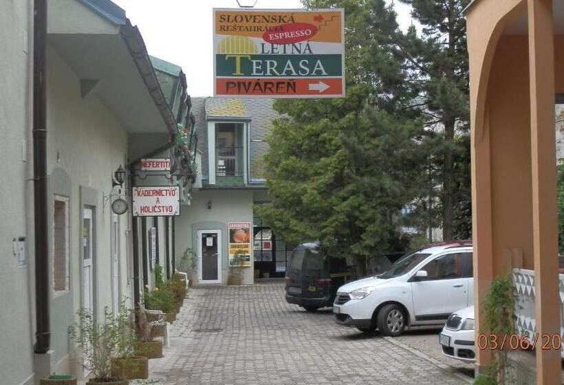 Pokój Deluxe, Penzión Marína Pri Slovenskej Reštaurácii