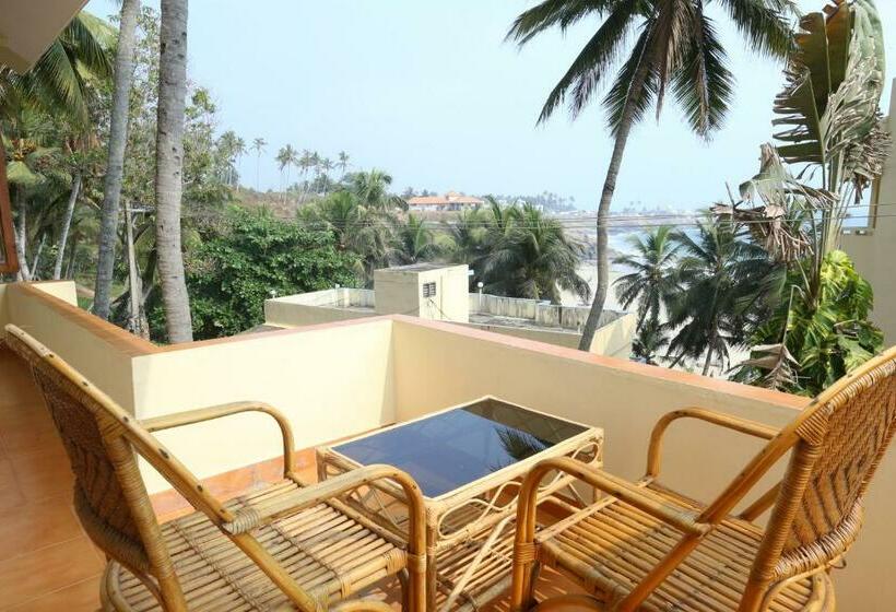 غرفة سوبيريور مطلّة علي البحر, Abad Serviced Villas