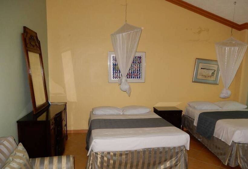 اتاق استاندارد با چشم‌انداز باغ, Hôtel Villa Lamarre
