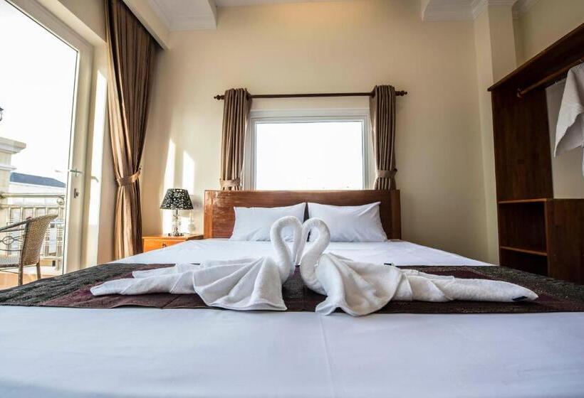 Номер Deluxe, Phnom Penh Le Vincent