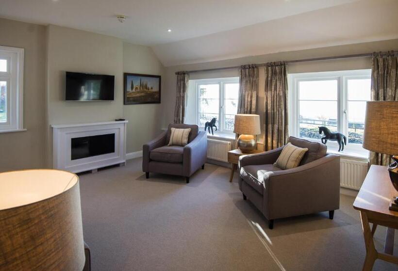 Люкс Повышенной Комфортности, Cowdray Lodge