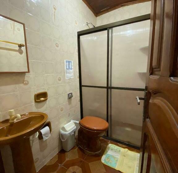 Номер Стандарт Трехместный, Hostel Roraima