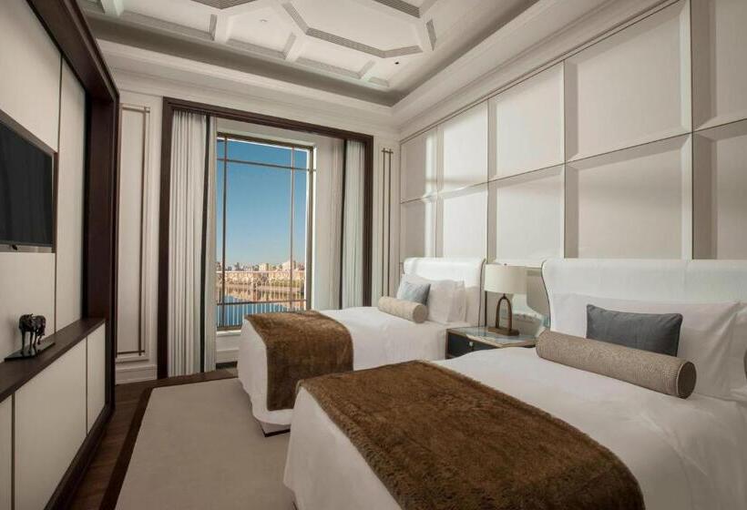 اتاق لوکس با بالکن, The St. Regis Astana