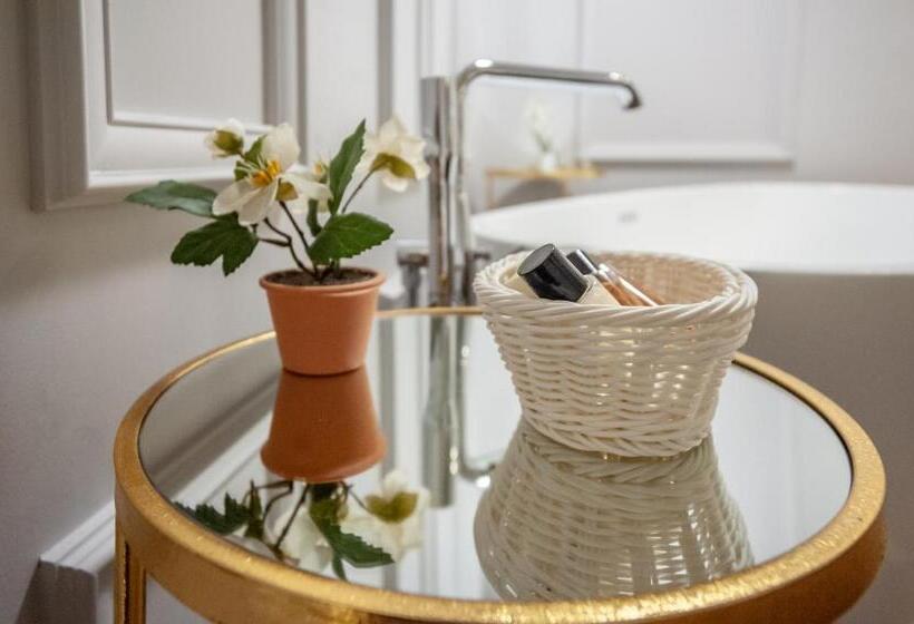 Номер Deluxe, Luxury Rooms Kadena
