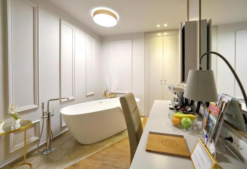 Номер Deluxe, Luxury Rooms Kadena