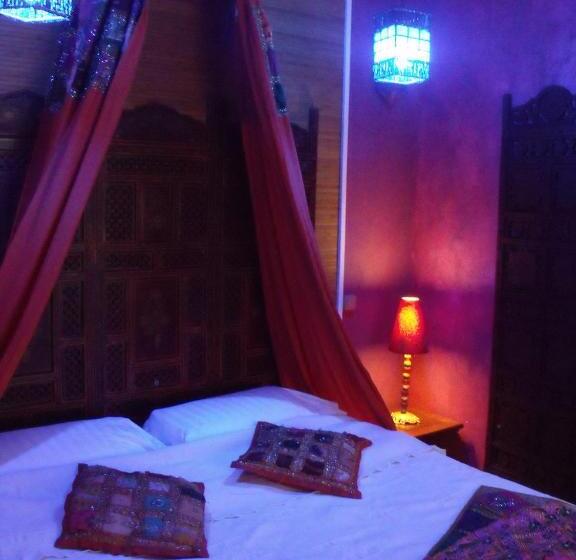 سوییت, Itsara Suites & Spa