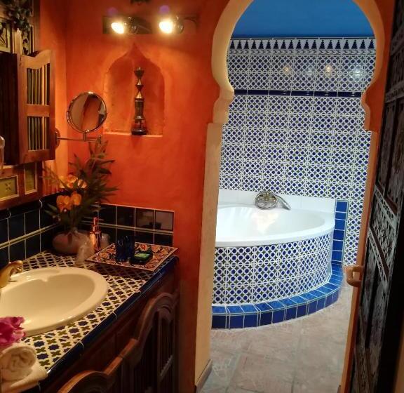 سوییت با چشم‌انداز باغ, Itsara Suites & Spa