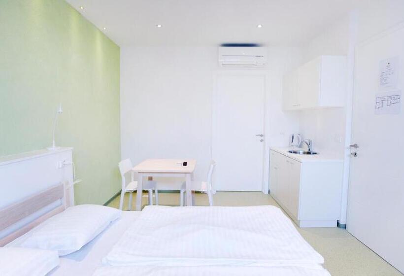 Номер Deluxe Кровать Кинг, Windward Hostel Zadar