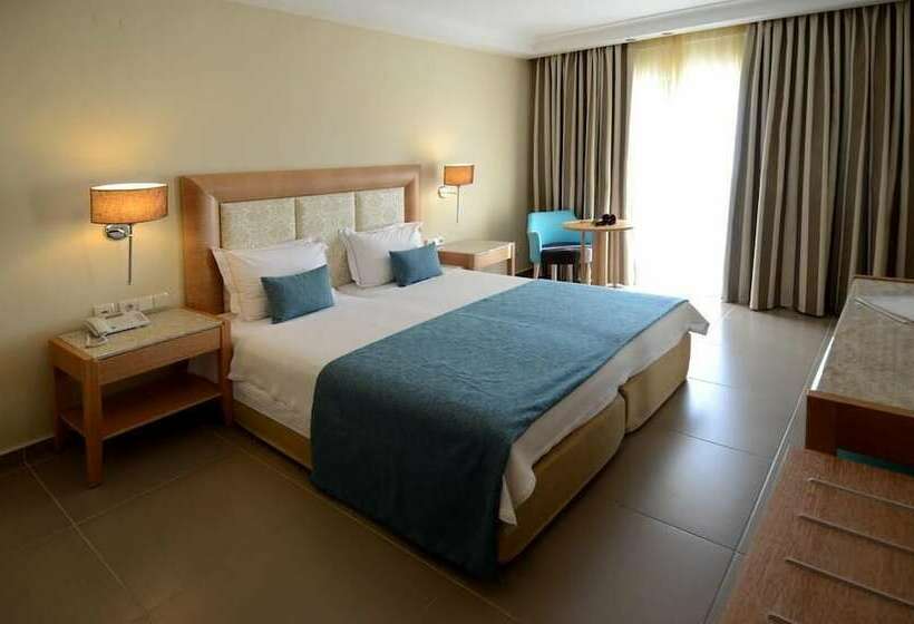 غرفة قياسية ثلاثية, Danai Hotel & Spa