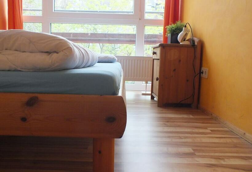 Standard Szoba, Max Hostel