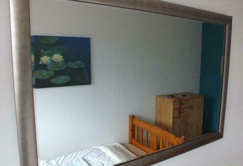 Номер Стандарт Индивидуальный, Max Hostel