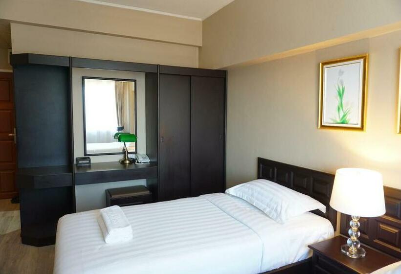 اتاق استاندارد با چشم‌انداز شهر, Taris Art Hotel Phrae