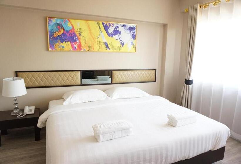 اتاق لوکس, Taris Art Hotel Phrae