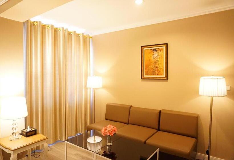اتاق لوکس با چشم‌انداز شهر, Taris Art Hotel Phrae