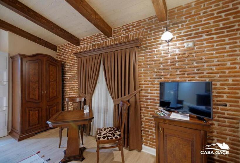 סוויטת ג'וניור, Casa Gaçe