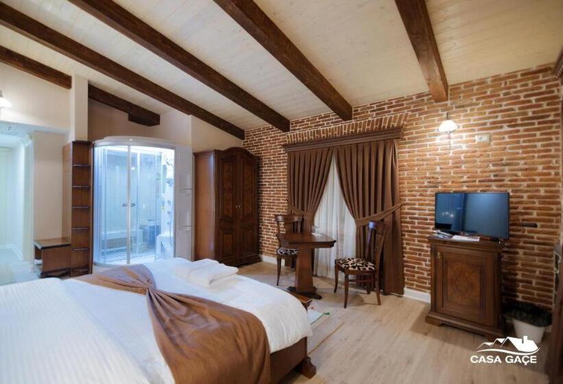 סוויטת ג'וניור, Casa Gaçe