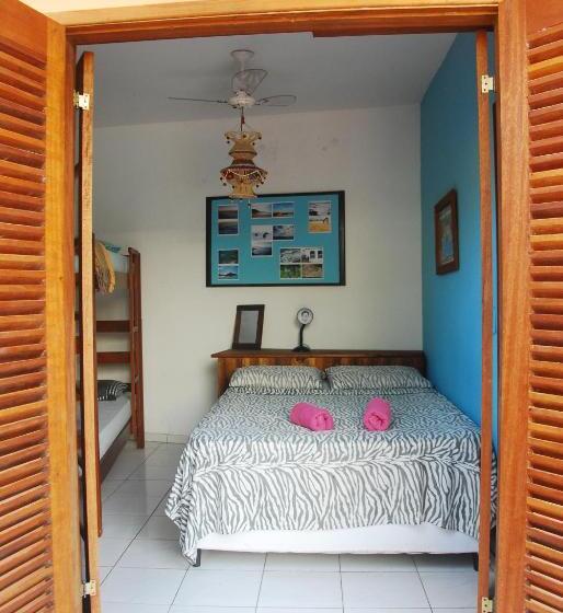 Четырехместный Номер Стандарт, Samblumba Hostel Trindade