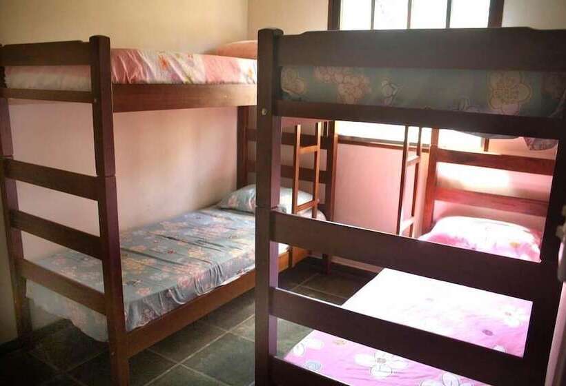 Кровать в Общей Комнате, Samblumba Hostel Trindade