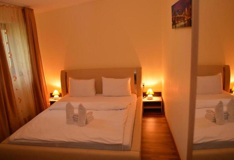 اتاق استاندارد یک نفره, Casa Aurelia