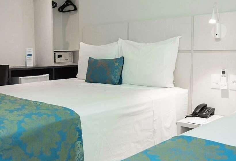 غرفة إدارية ثلاثية, Real Executive