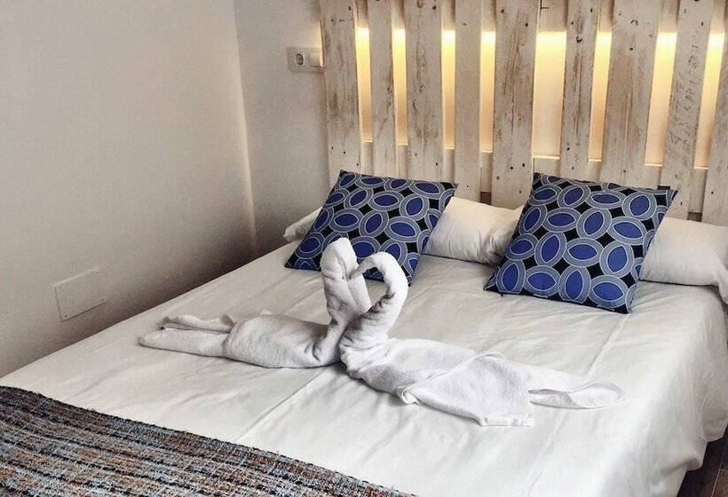 Номер Стандарт, Hostal Ciempozuelos, Cerca Del Parque Warner Y Madrid