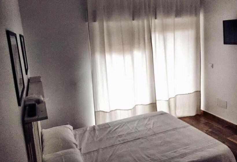 Номер Deluxe, Hostal Ciempozuelos, Cerca Del Parque Warner Y Madrid