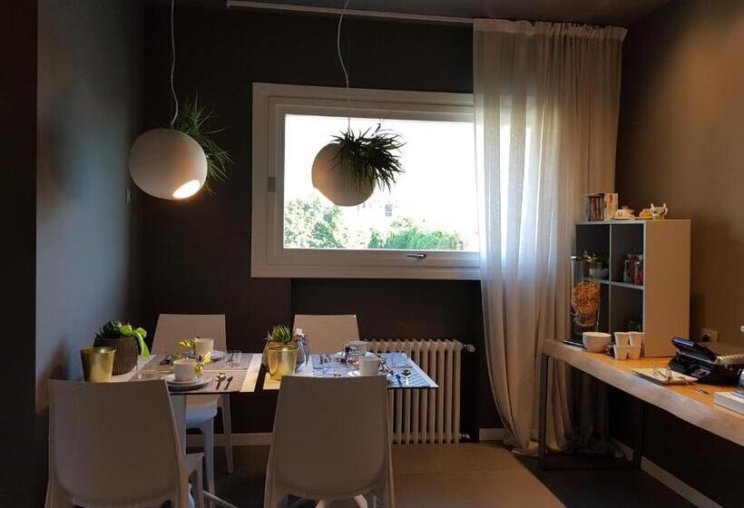 주니어 스위트 발코니, Art B&b Design