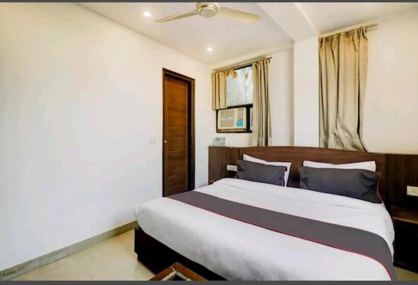Номер Стандарт Трехместный, Aravali Inn