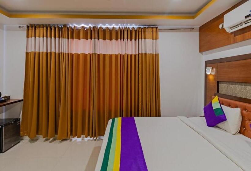 Номер Superior, Treebo Premium Palmyra Milford, 2 Km From Alleppey Beach