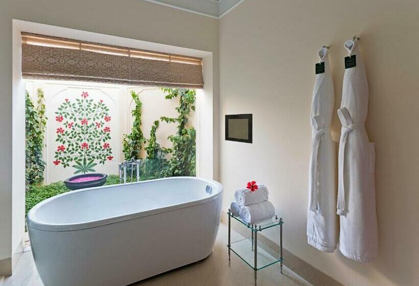 اتاق پرمیوم, The Oberoi Sukhvilas Spa Resort, New Chandigarh