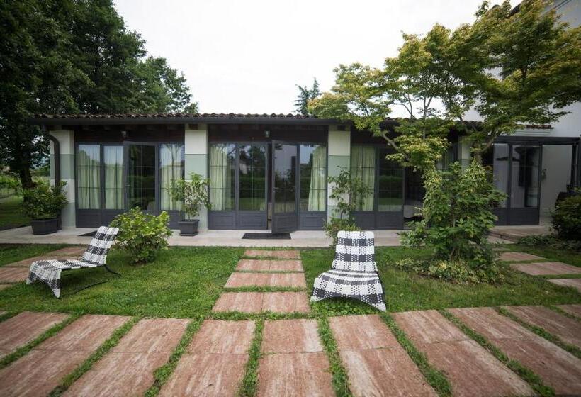 Трехместный Номер Стандарт Вид на Сад, Villa Franca In Franciacorta