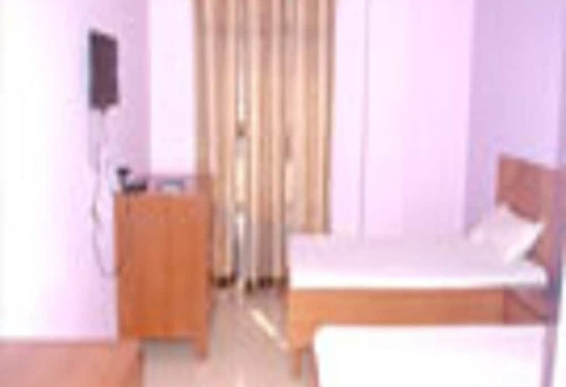 Номер Deluxe, The Grand Utsav Motal Jaunpur