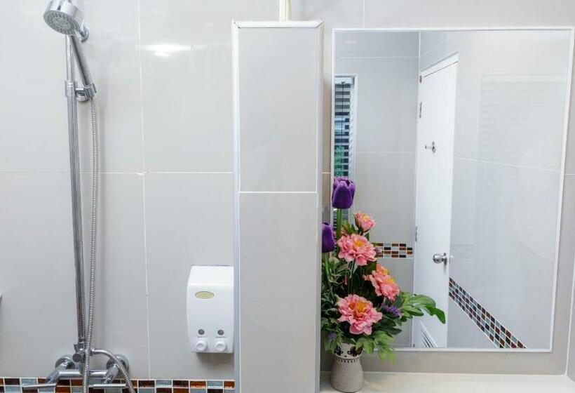 Номер Deluxe, Tuana Hotels Brook Pool Access