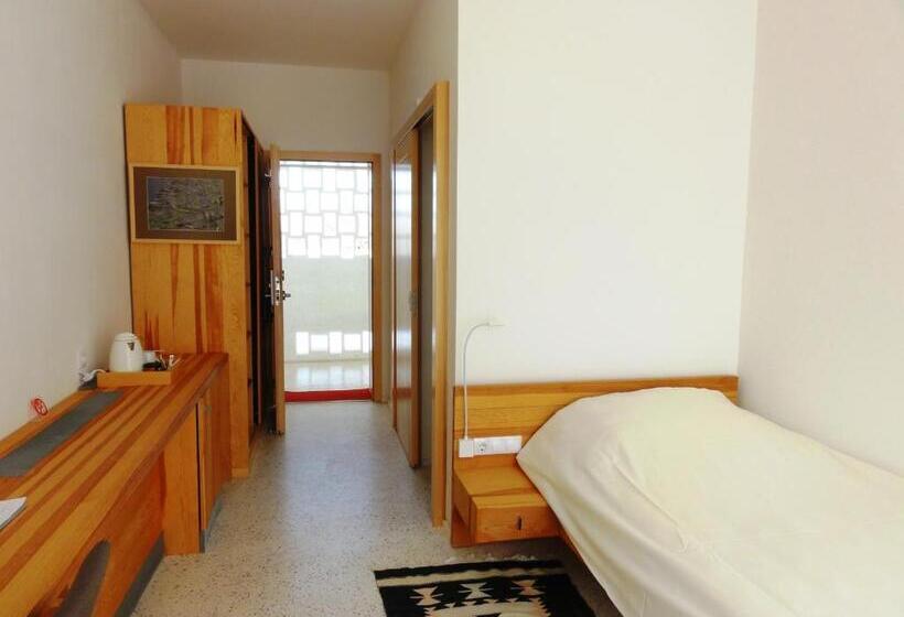 Standard Single Room, Gracanica