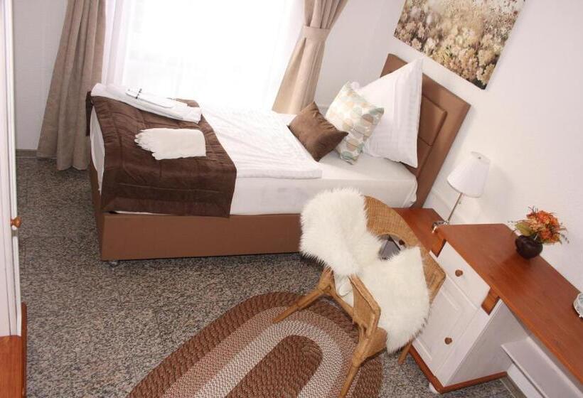 غرفة قياسية فردية, Vesa