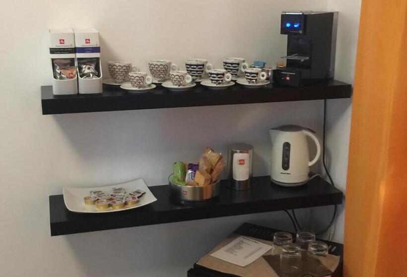 景色の見えるスタンダード４人部屋, B&b Vista Sul Mare