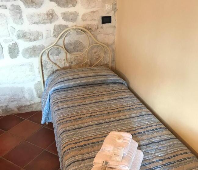 غرفة قياسية ثلاثية, Country House Antiche Dimore