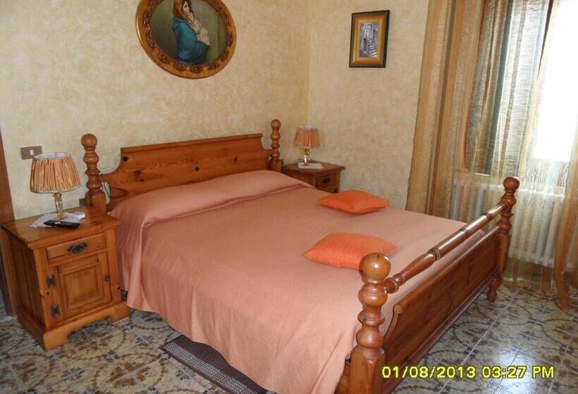 Номер Стандарт Трехместный, Bed & Breakfast Garrupa