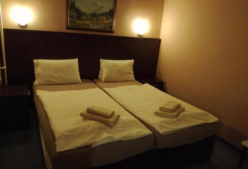 Люкс, Garni Hotel Anne Mary