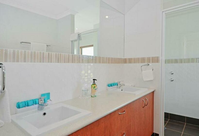 자쿠지 스위트, Sensational Heights Bed & Breakfast