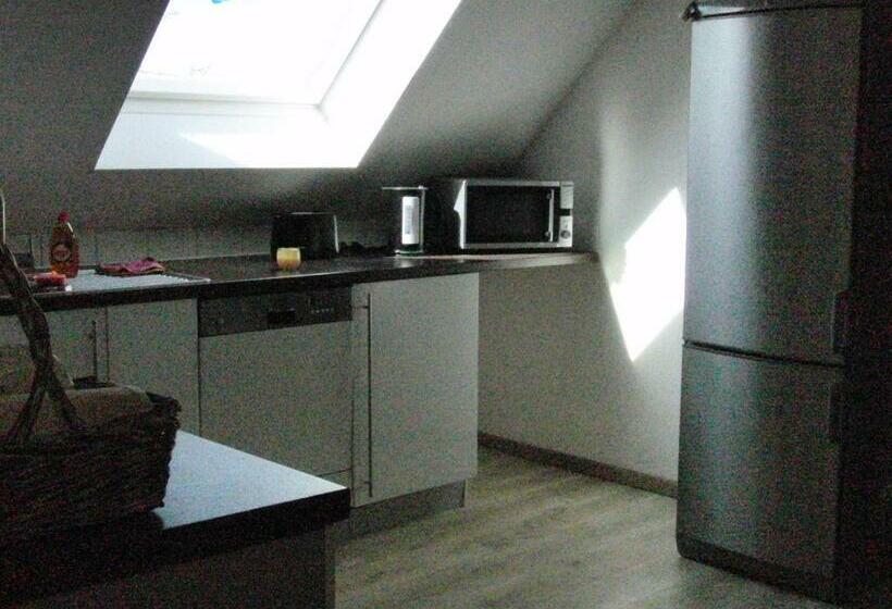 ルームシェアのワンベッド, Guesthouse Herriot