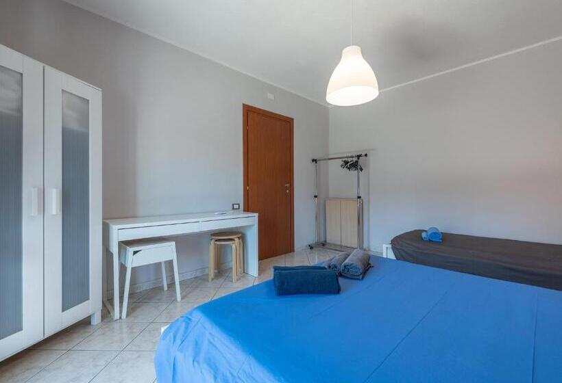 Трехместный Номер Стандарт с Балконом, Spritz Bed & Breakfast
