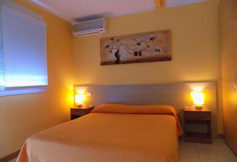 Студио Стандарт с Террасой, Residence Sole